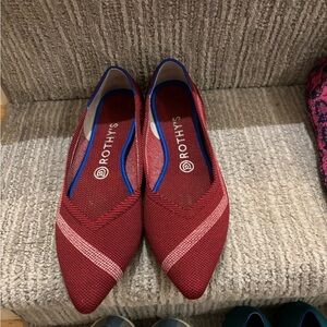 Red reflective Rothy’s points